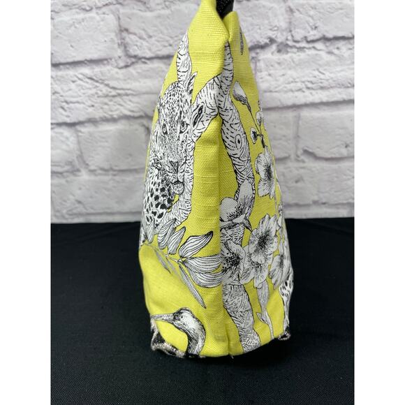 Lounging leopard fabric, handmade one of a kind toiletry bag - Picture 4 of 7